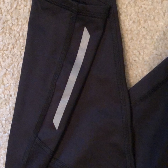 Old Navy Go Dry active reflective leg strip zip back pouch tie drawstring xxl - Picture 4 of 6